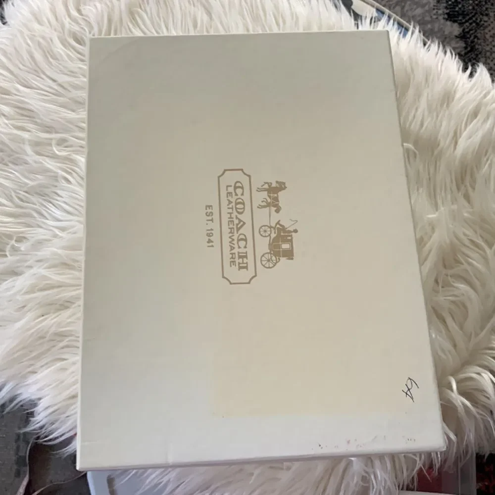 NIB Stacked Heel Tan Coach Sandals - Picture 12 of 12